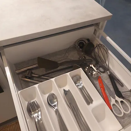 Parenthese A - - 50m De La *