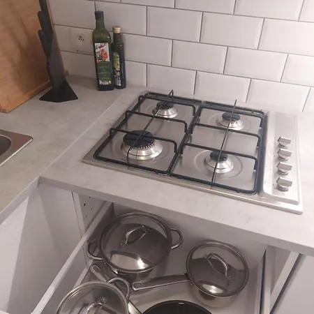 Parenthese A - - 50m De La *